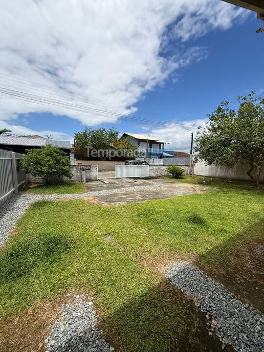 Casa para aluguel de temporada em São Francisco do Sul (Enseada)