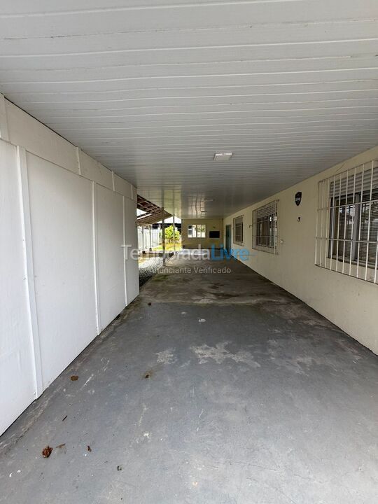 Casa para aluguel de temporada em São Francisco do Sul (Enseada)