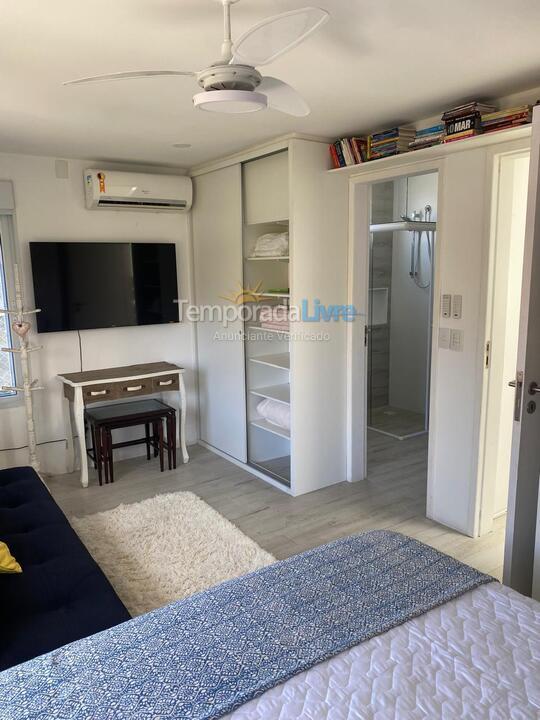 Casa para aluguel de temporada em Florianópolis (Jurere Tradicional)