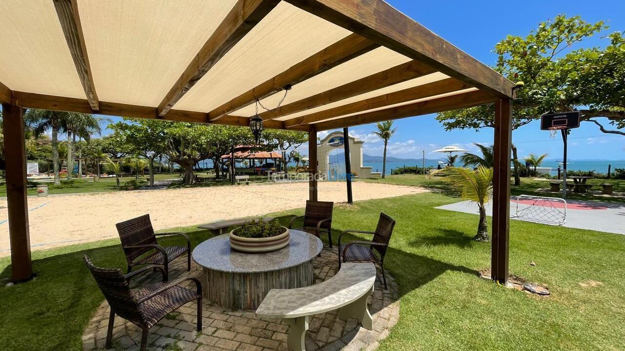 Casa para aluguel de temporada em Florianópolis (Jurere Tradicional)