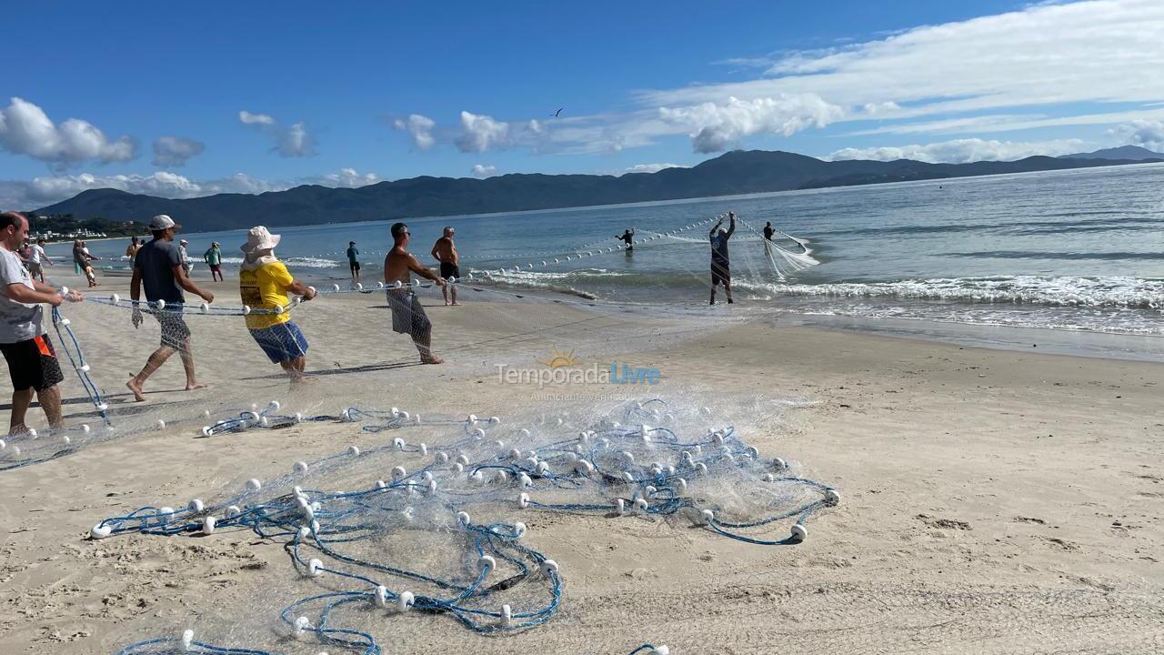 Casa para aluguel de temporada em Florianópolis (Jurere Tradicional)
