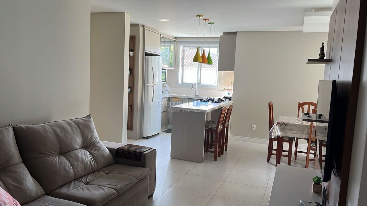 Apartamento para alquiler de vacaciones em Governador Celso Ramos (Praia de Palmas)