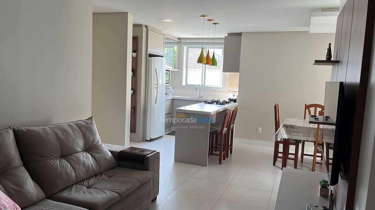 Apartamento para alquiler de vacaciones em Governador Celso Ramos (Praia de Palmas)