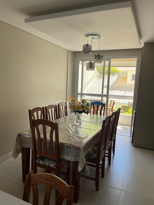 Apartamento para alquiler de vacaciones em Governador Celso Ramos (Praia de Palmas)