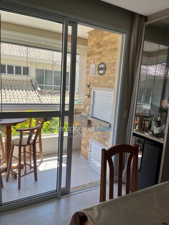 Apartamento para alquiler de vacaciones em Governador Celso Ramos (Praia de Palmas)