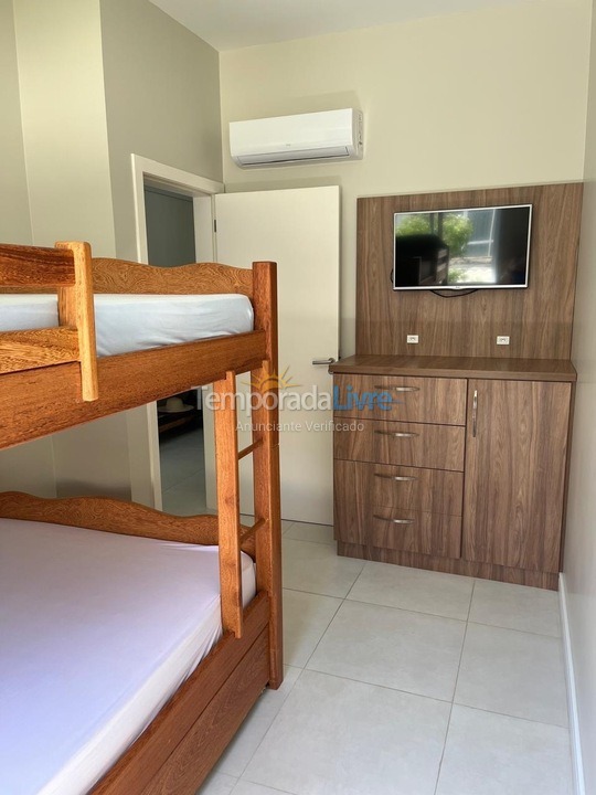 Apartamento para alquiler de vacaciones em Governador Celso Ramos (Praia de Palmas)