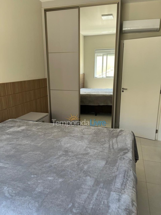 Apartamento para alquiler de vacaciones em Governador Celso Ramos (Praia de Palmas)