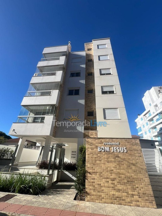Apartamento para alquiler de vacaciones em Governador Celso Ramos (Praia de Palmas)