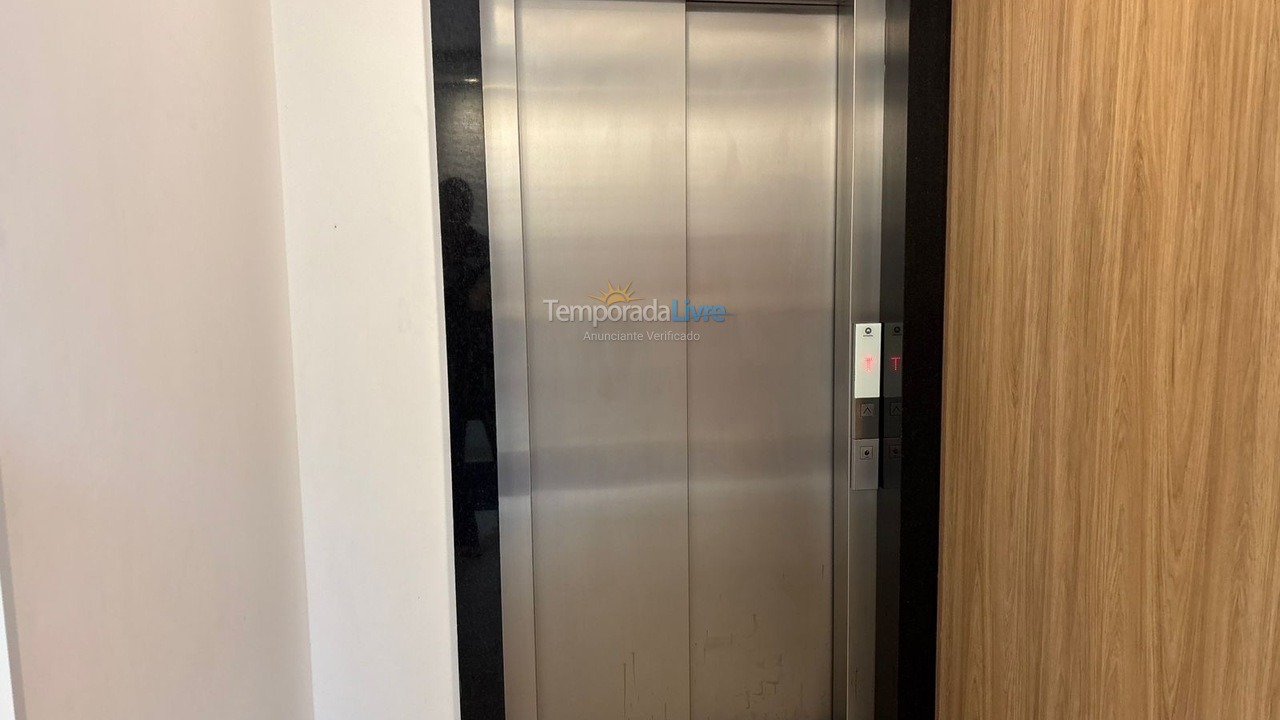 Apartamento para alquiler de vacaciones em Governador Celso Ramos (Praia de Palmas)