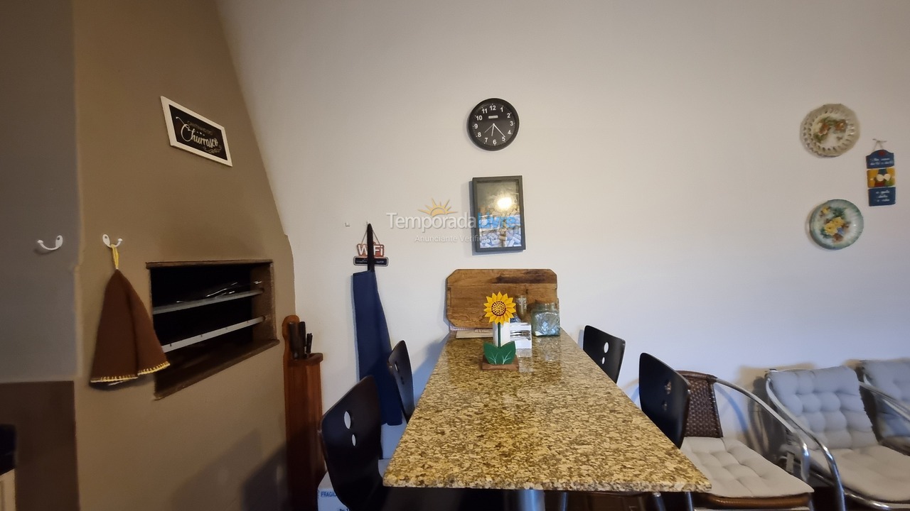 Casa para aluguel de temporada em Florianopolis (Canasvieiras)