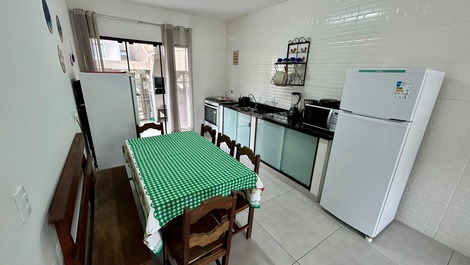 A 50 metros de Prainha - 6 huéspedes - 2 habitaciones - 2 baños - 2 coches