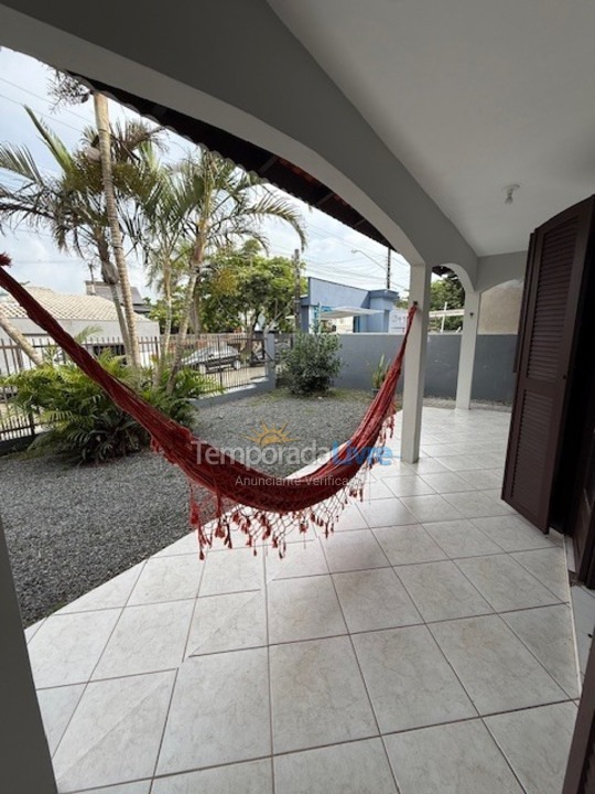 Casa para aluguel de temporada em São Francisco do Sul (Enseada)