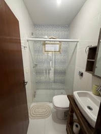 Ótima casa, 3 quartos com AC, WI-FI, churrasqueira, garagem coberta