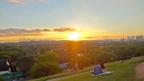 Moderno y encantador apartamento tipo estudio en Pinheiros.