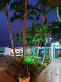 Área externa a noite