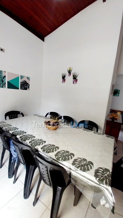 Casa para aluguel de temporada em Ubatuba (Itaguá)