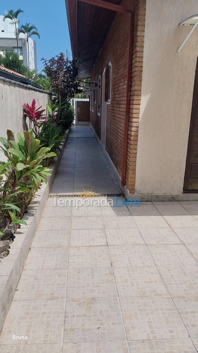 Casa para aluguel de temporada em Ubatuba (Itaguá)