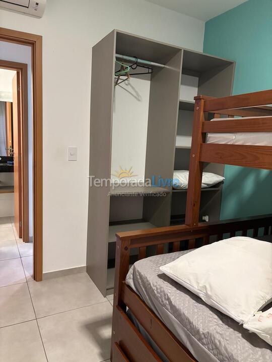 Apartamento para aluguel de temporada em Ubatuba (Praia das Toninhas)