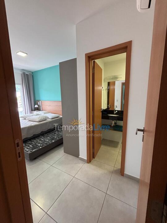 Apartamento para aluguel de temporada em Ubatuba (Praia das Toninhas)