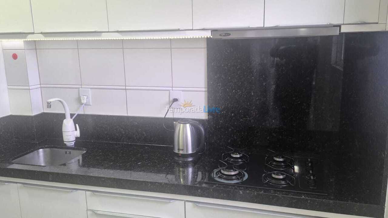 Apartamento para aluguel de temporada em Itapema (Meia Praia)