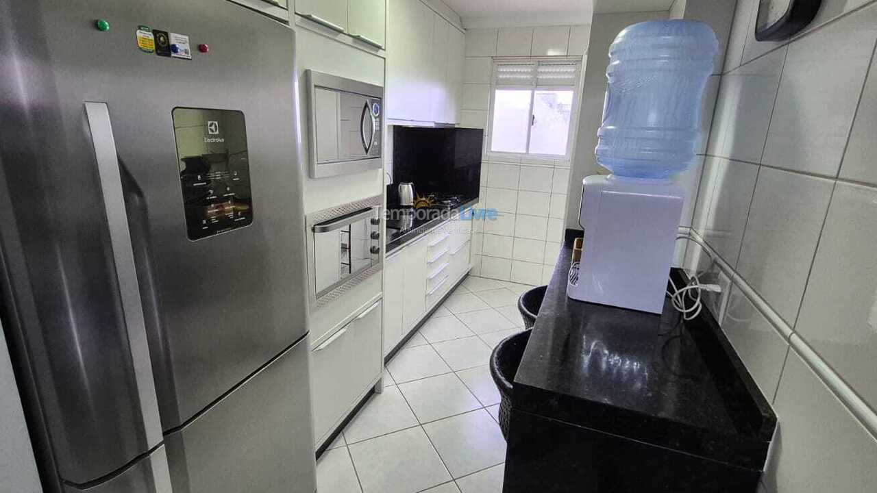 Apartamento para aluguel de temporada em Itapema (Meia Praia)