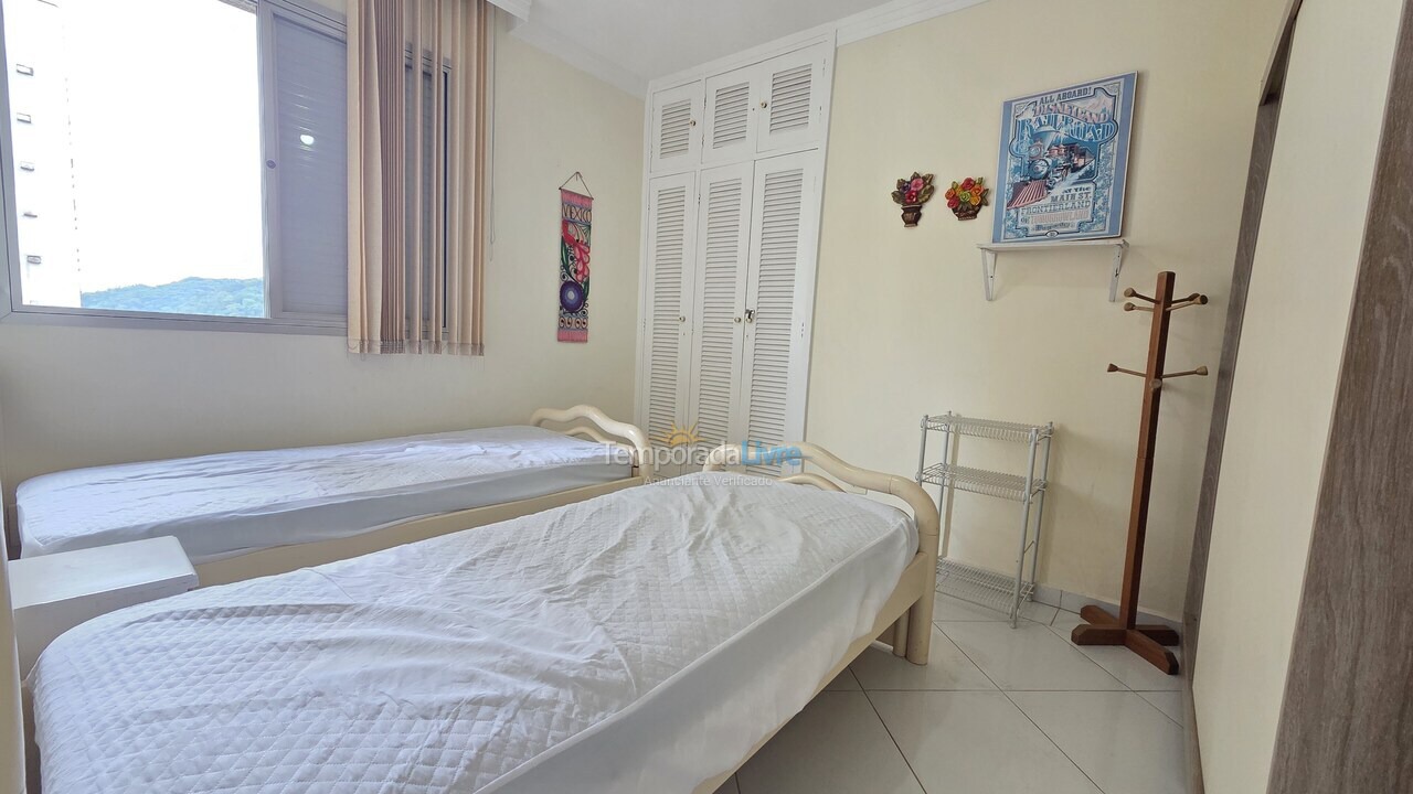 Apartamento para aluguel de temporada em Guarujá (Pitangueiras)