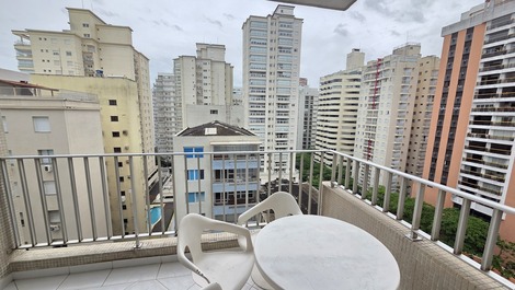 LINDO APTO 2 QUARTOS 50 METROS DA PRAIA, 1 VG GAR, 6 pessoas
