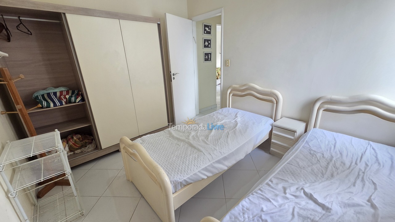 Apartamento para aluguel de temporada em Guarujá (Pitangueiras)