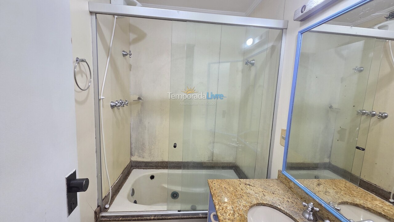 Apartment for vacation rental in Guarujá (Pitangueiras)