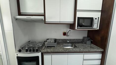 Lindo Apartamento em Pitangueiras, 100 mts da praia