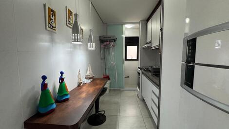 Lindo Apartamento em Pitangueiras, 100 mts da praia