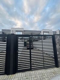 Sobrado 2 Quartos Bem Localizado em Cachoeira do Bom Jesus