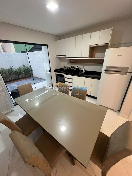 Casa para aluguel de temporada em Florianópolis (Cachoeira do Bom Jesus)