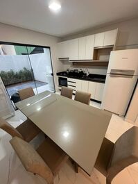 Sobrado 2 Quartos Bem Localizado em Cachoeira do Bom Jesus