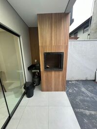 Sobrado 2 Quartos Bem Localizado em Cachoeira do Bom Jesus