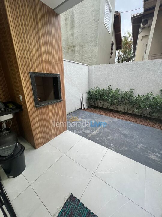 Casa para aluguel de temporada em Florianópolis (Cachoeira do Bom Jesus)