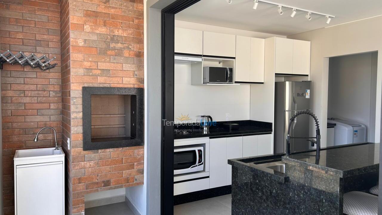 Apartamento para aluguel de temporada em Palhoça (Praia do Sonho)