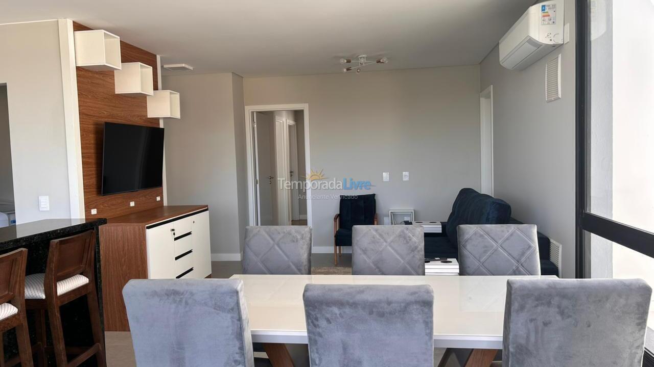 Apartamento para aluguel de temporada em Palhoça (Praia do Sonho)