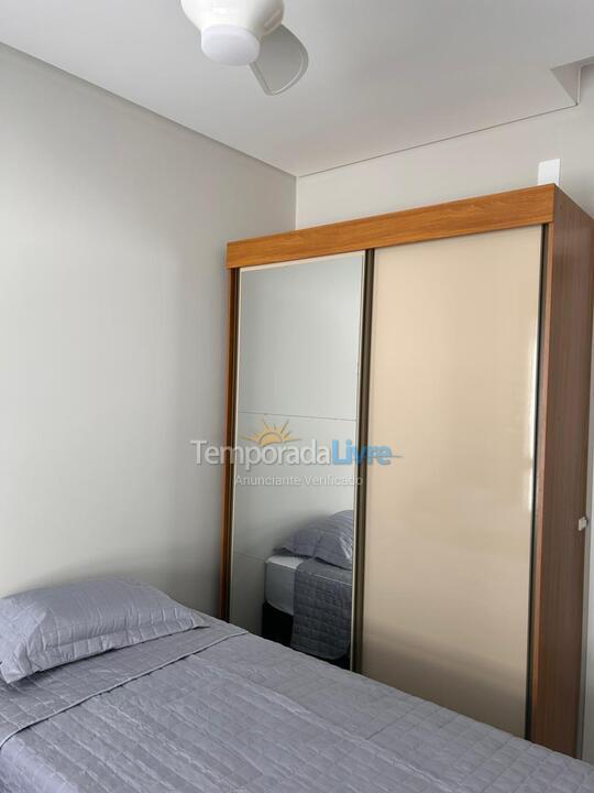 Apartamento para aluguel de temporada em Palhoça (Praia do Sonho)