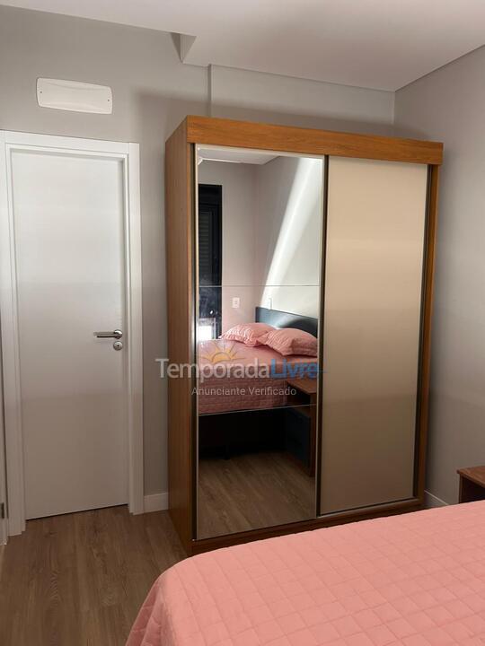 Apartamento para aluguel de temporada em Palhoça (Praia do Sonho)