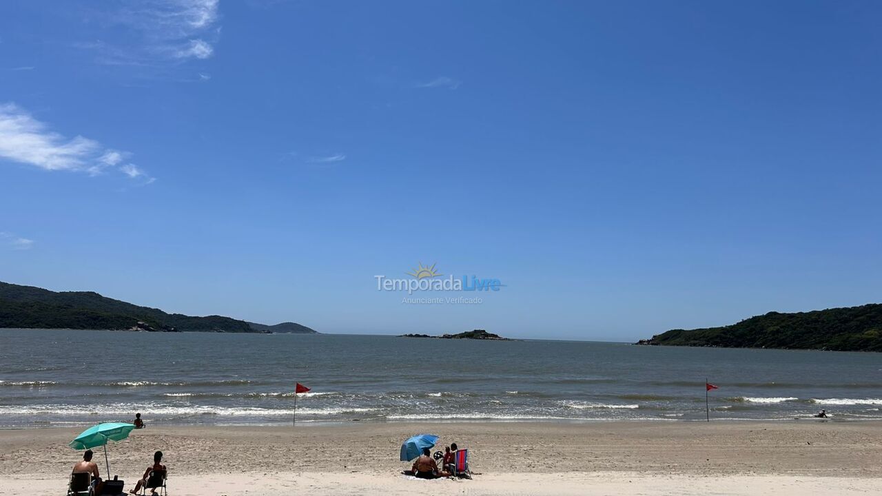 Apartamento para aluguel de temporada em Palhoça (Praia do Sonho)