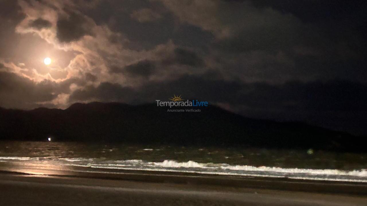 Apartamento para aluguel de temporada em Palhoça (Praia do Sonho)