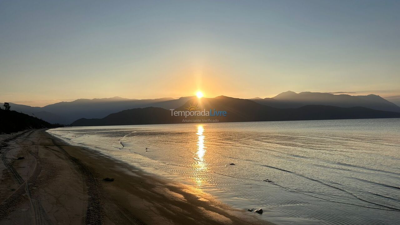 Apartamento para aluguel de temporada em Palhoça (Praia do Sonho)