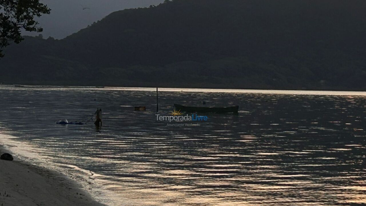 Apartamento para aluguel de temporada em Palhoça (Praia do Sonho)