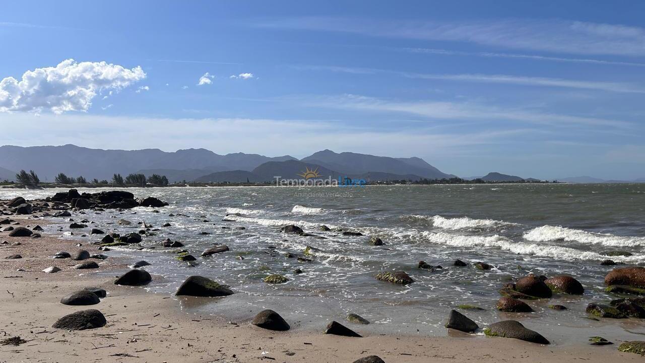 Apartamento para aluguel de temporada em Palhoça (Praia do Sonho)