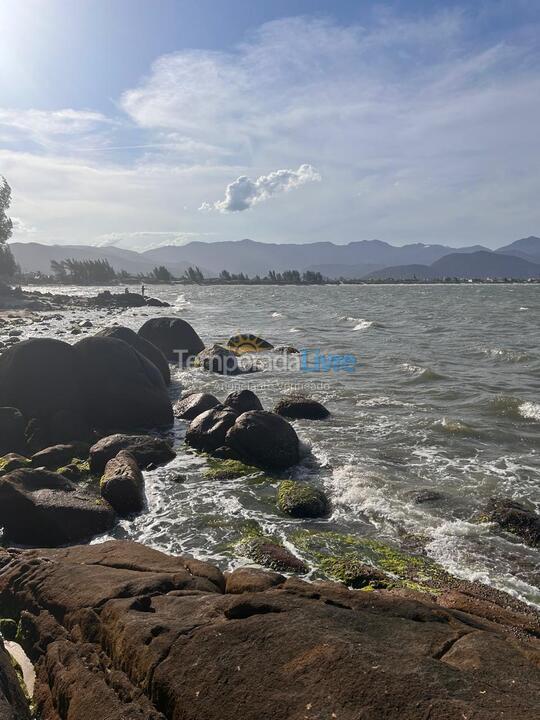 Apartamento para aluguel de temporada em Palhoça (Praia do Sonho)