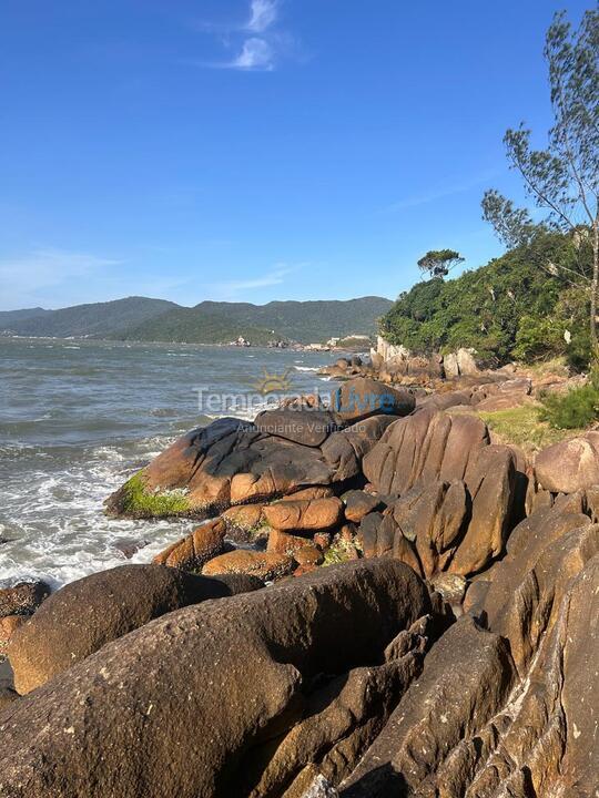 Apartamento para aluguel de temporada em Palhoça (Praia do Sonho)