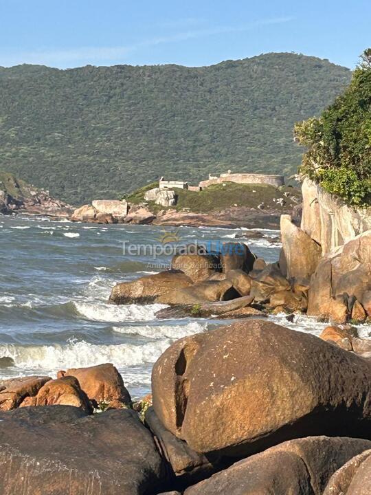 Apartamento para aluguel de temporada em Palhoça (Praia do Sonho)