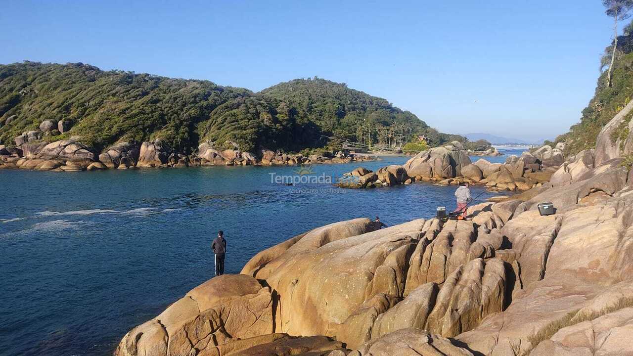 Apartamento para aluguel de temporada em Palhoça (Praia do Sonho)