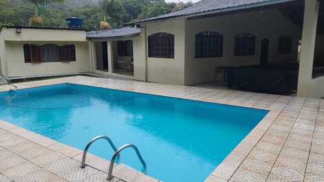 Beautiful farm for seasonal rental in Juquitiba